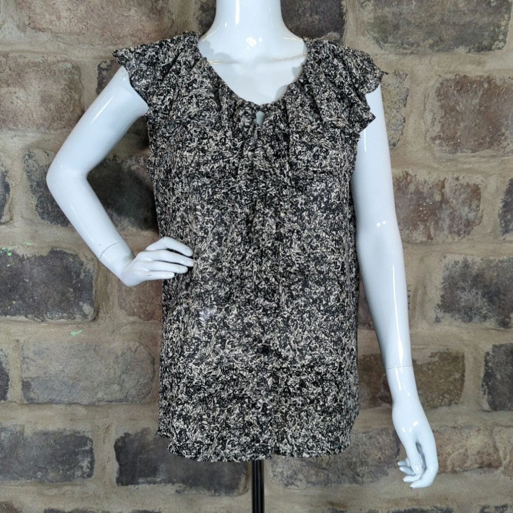 Christie & Jill Sleeveless Blouse Neutral Leaf Pattern Ruffle Collar Size 14‎